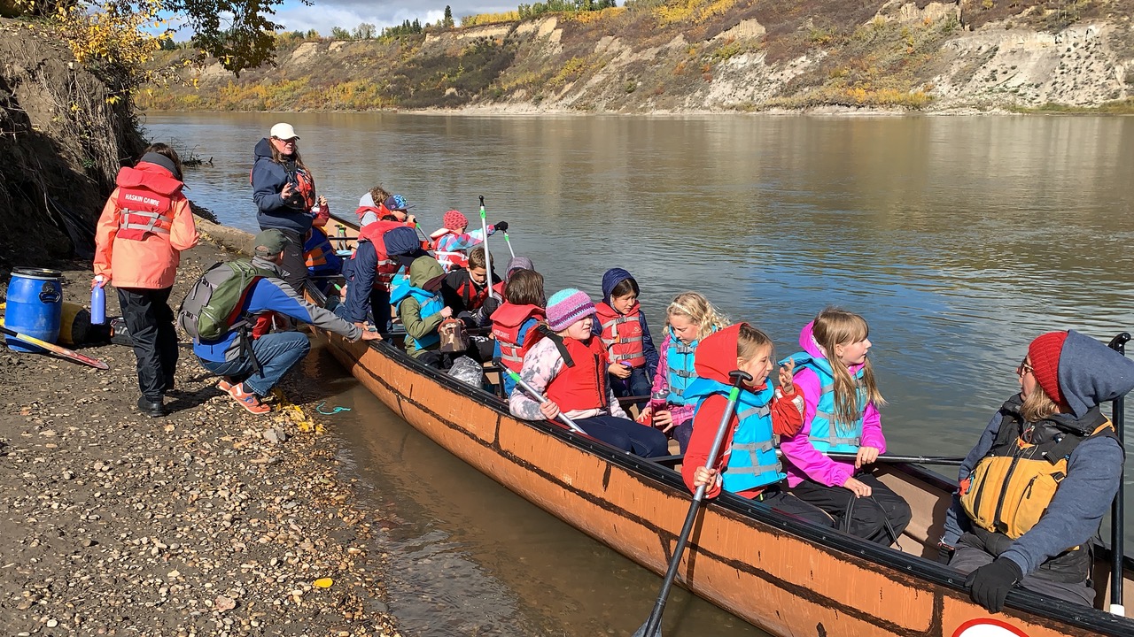 03-class-four-canoeing